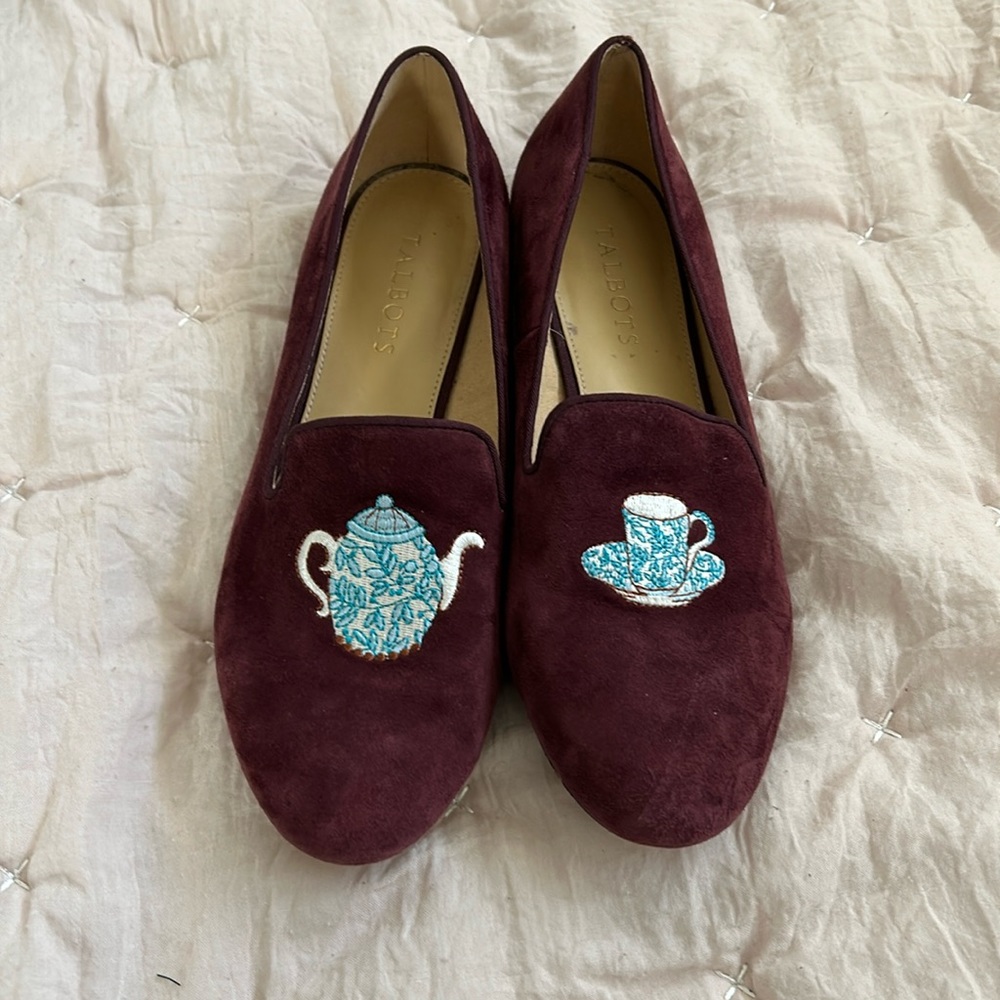 Talbots embroidered burgundy, teapot/tea cup, burgundy, SZ 81/2, used
